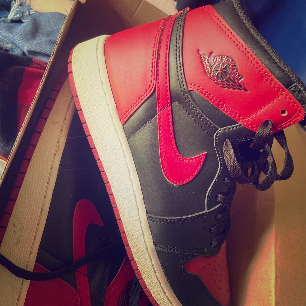 Sneakers
